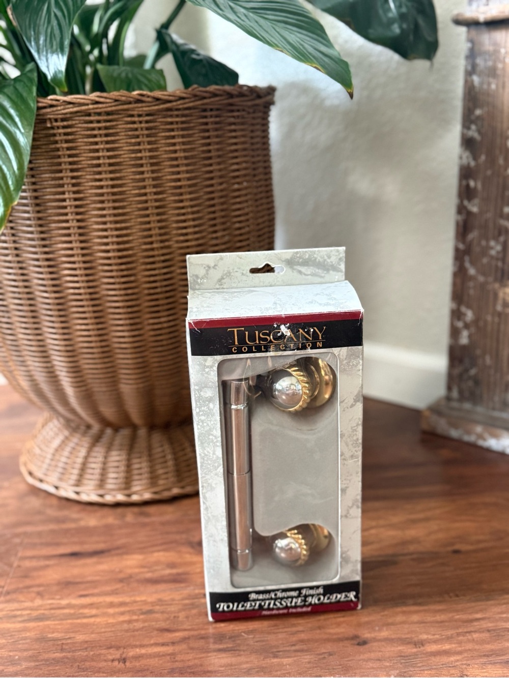 Vintage Tuscany Collection Brass and Chrome Finish Toilet Tissue Holder